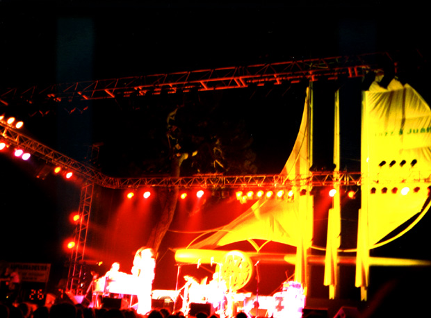 JmLantibes24.jpg (121085 byte)